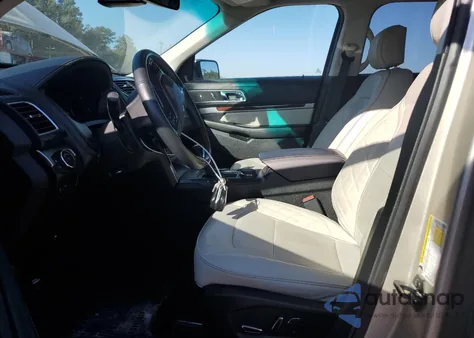 2017 Ford Explorer Platinum z USA, uszkodzony, nr VIN 1FM5K8HT7HGA15803